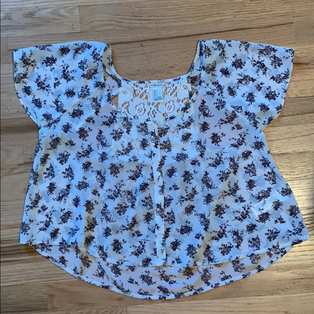 Creme flowy top with purple/grey flowers